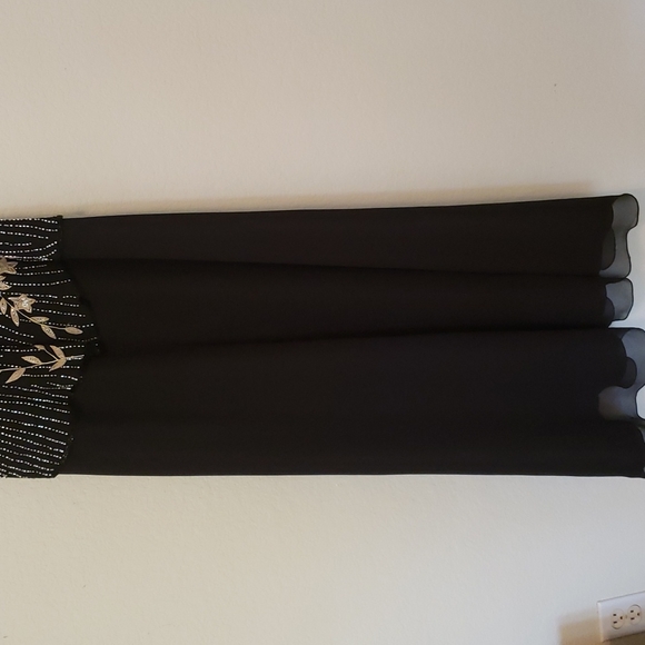 EVENING Dress - Picture 6 of 9